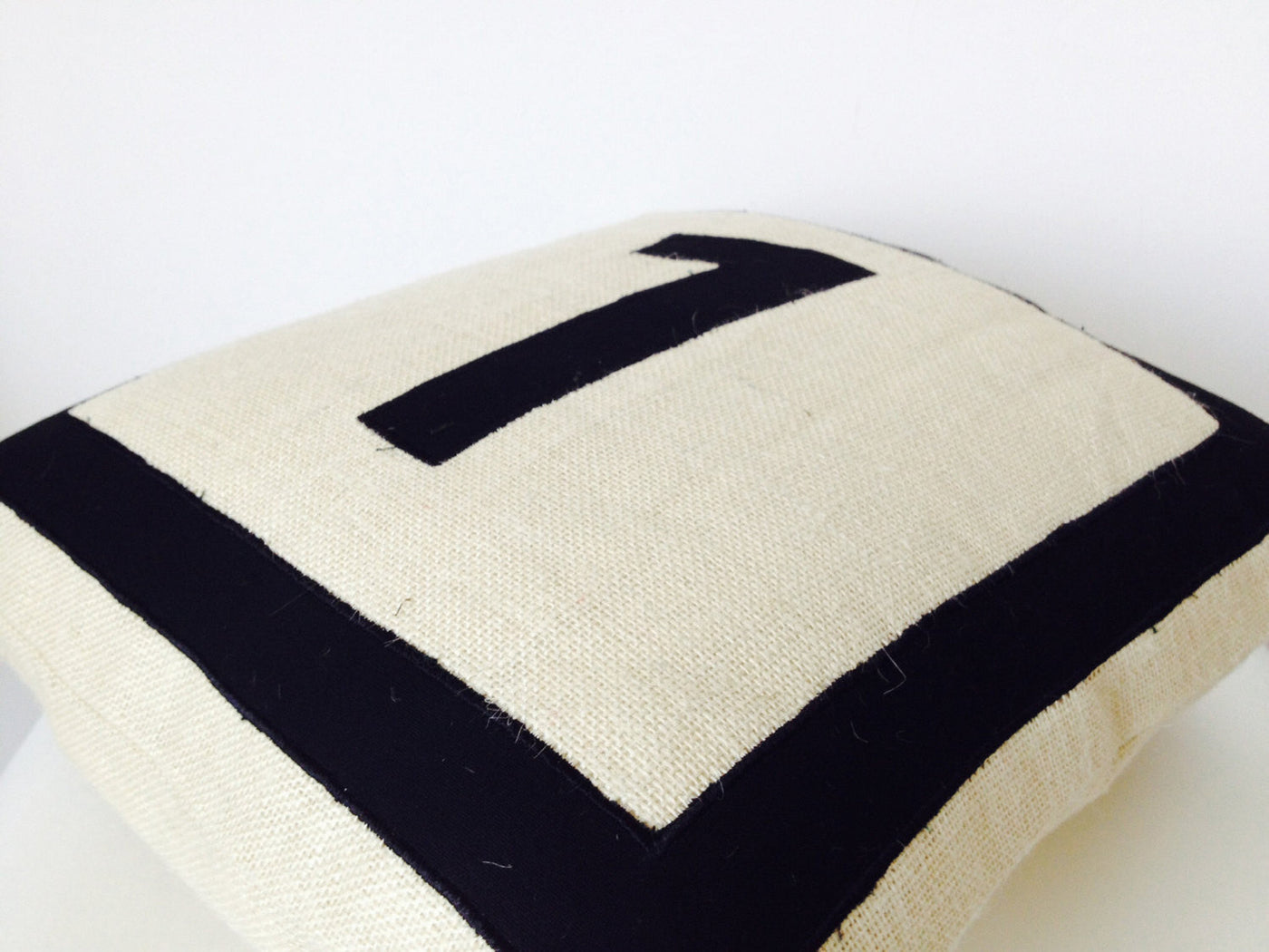 Personalized Monogram throw pillow- Burlap pillows- Black monogram cushion -applique -initial pillow -Decorative pillow covers- 16x16 pillow by Amore Beauté