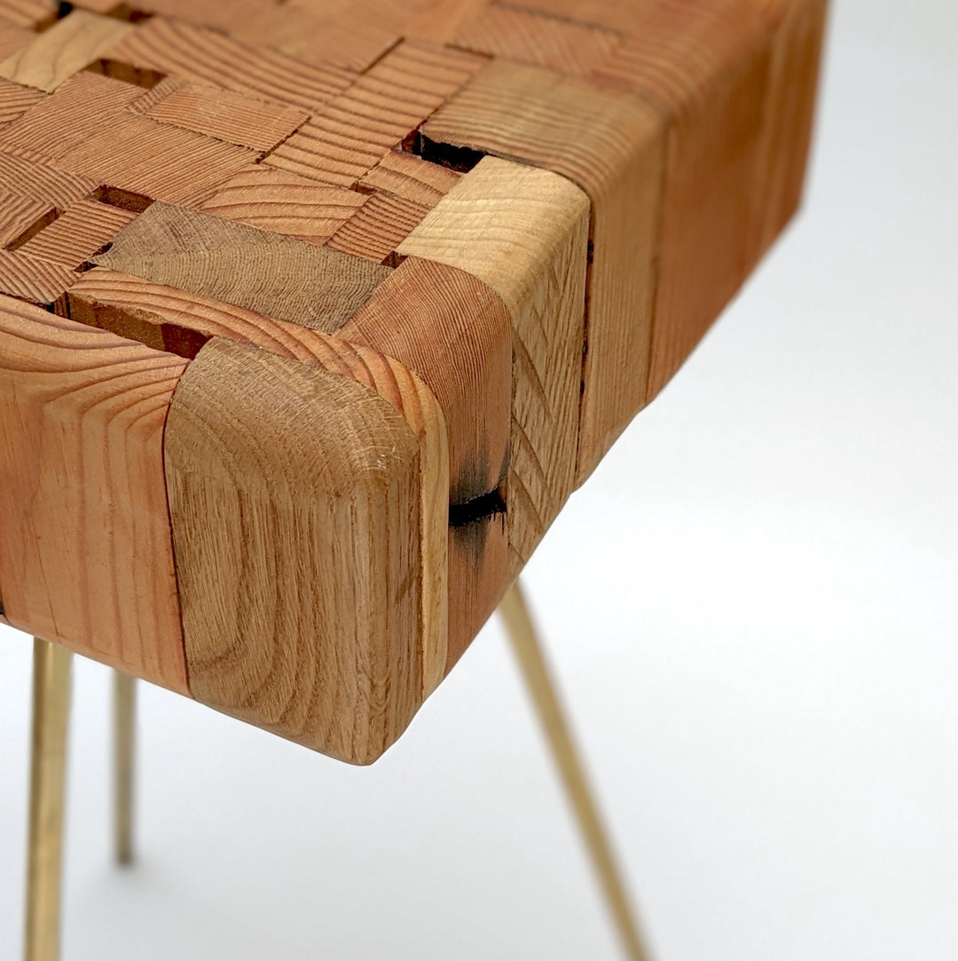 Assemblage Table by Formr