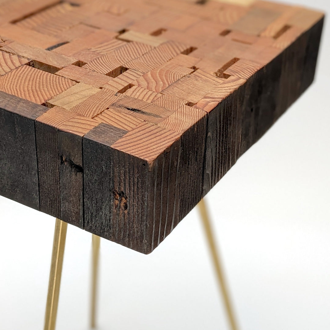 Assemblage Table by Formr