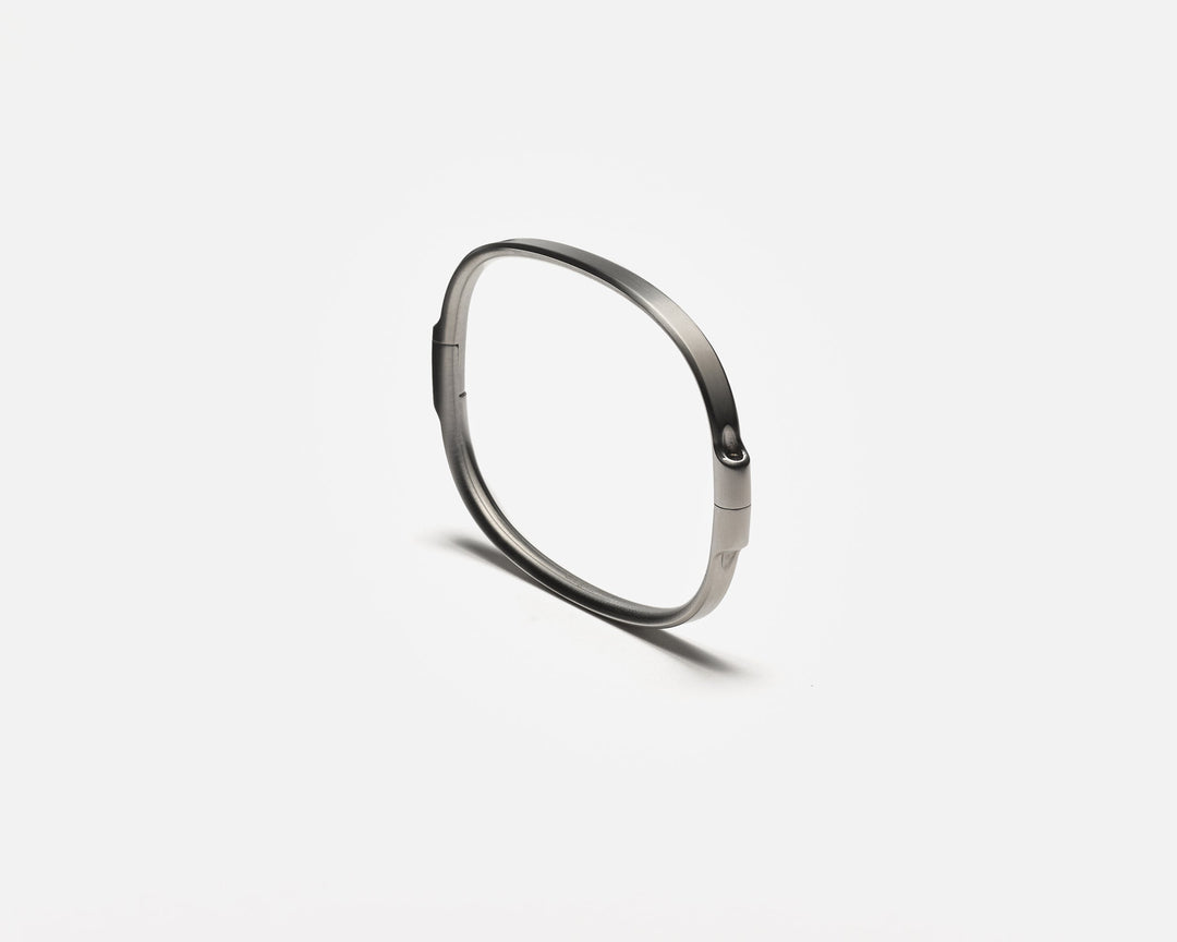 Swing Cuff by Craighill