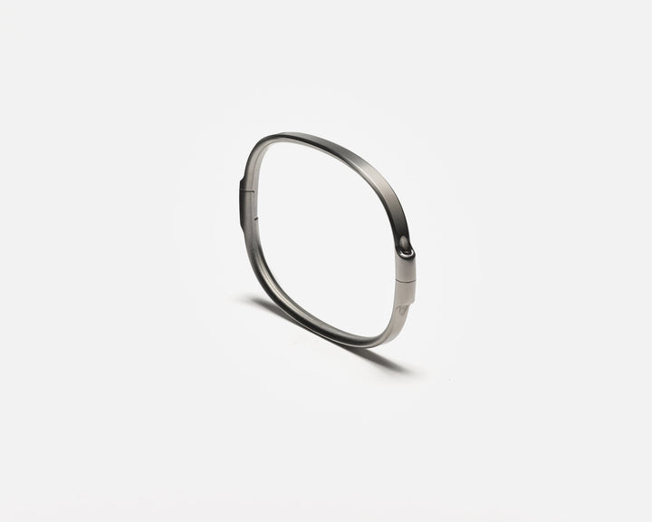 Swing Cuff by Craighill